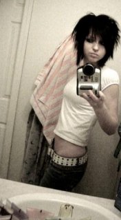 Emo  girl<333Need  sheimos<333