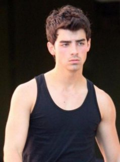 Joe  Jonas                        DJ  Danger