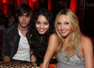 Vanessa  Hudgens  Love  you  zac;)