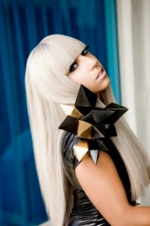 GAGA  loves  evrione:P