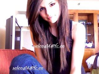 ONE  REAL  SELENA  GOMES  ;D****