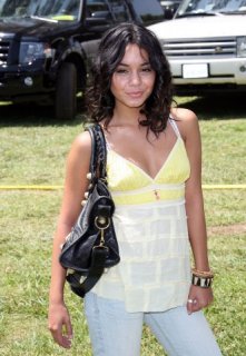 vanesoos    hudgens  fan  fanai