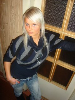 Blonde;]