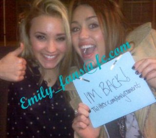 Emily♥Miley♥      (fans  page)