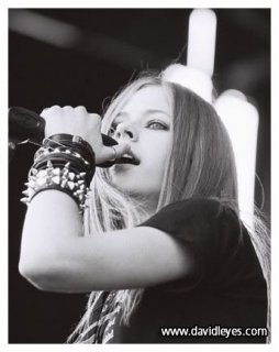 Avril  L.-fan  club