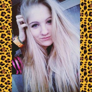 Blondė  ;3