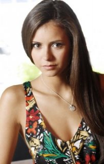 Nina  Dobrev,        fanų  klubas