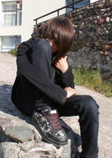 Emo_kid...  Love  u  emo  girls;*