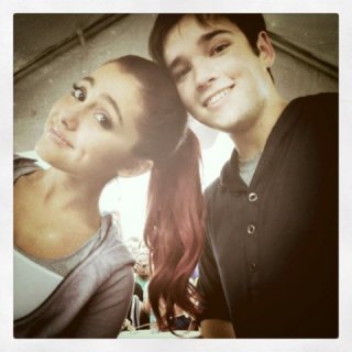 Ariana  ♥